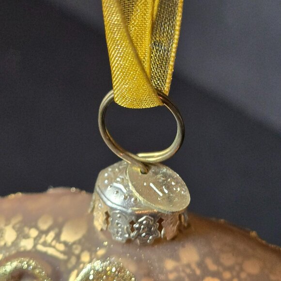Frontgate Gold Glitter Medallion Glass Ornament Hand Decorated 5 Inch Holiday - Picture 5 of 7